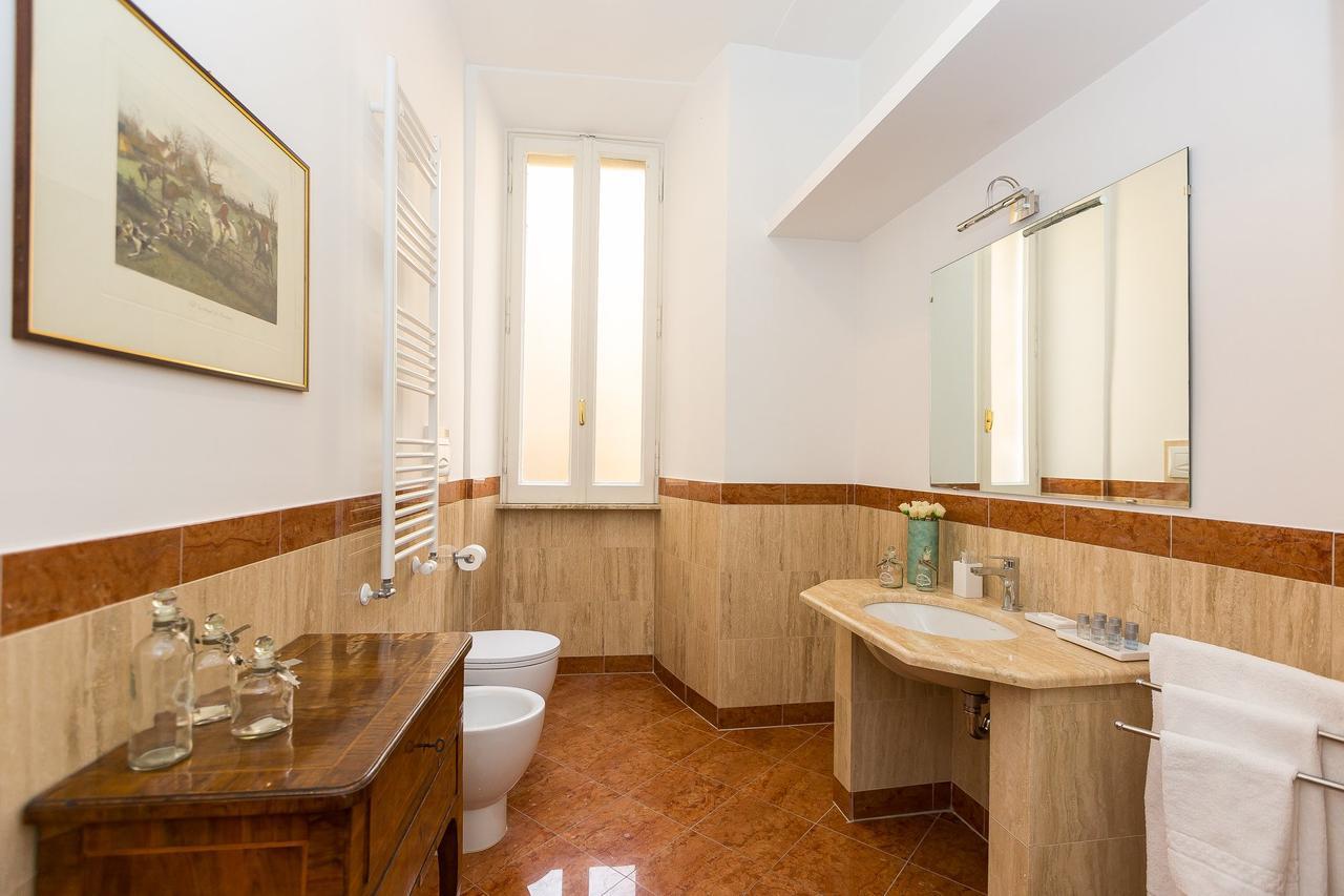 Prestigious Apartment Via Barberini Рим Екстер'єр фото