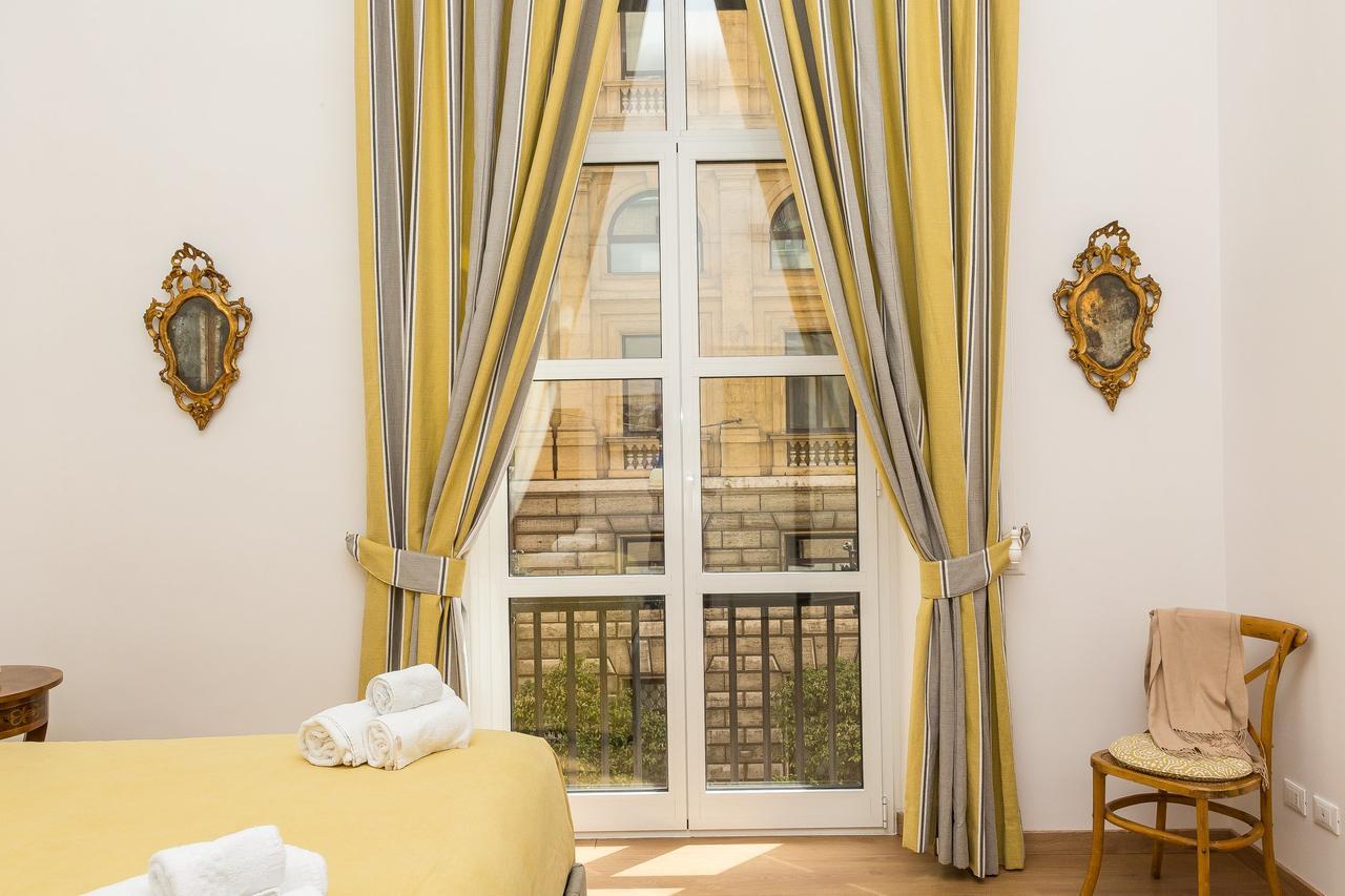 Prestigious Apartment Via Barberini Рим Екстер'єр фото