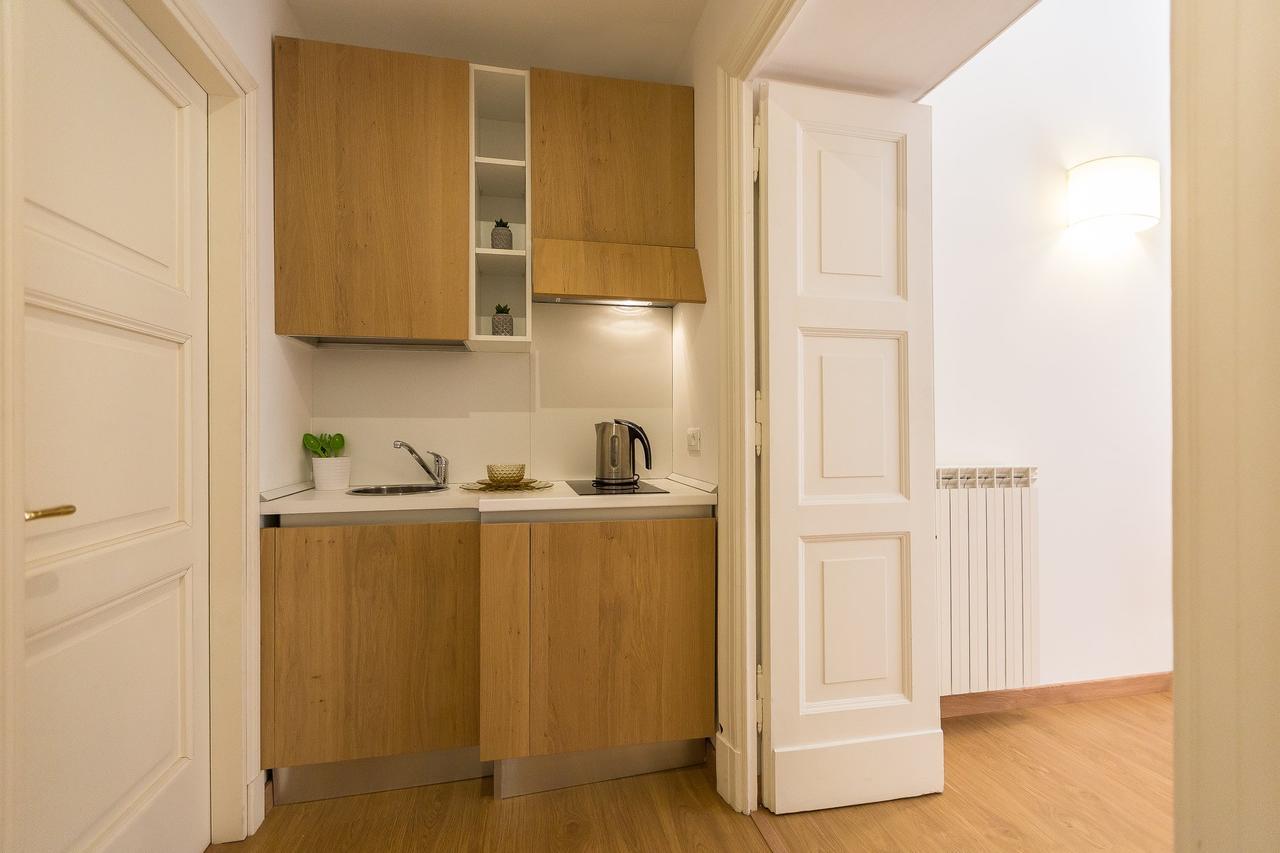 Prestigious Apartment Via Barberini Рим Екстер'єр фото