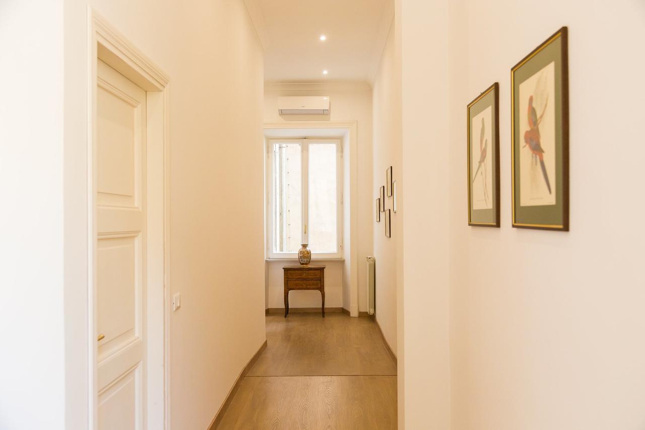 Prestigious Apartment Via Barberini Рим Екстер'єр фото